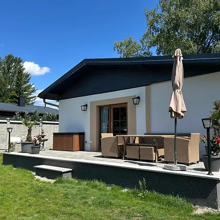 Haus An Der Spree